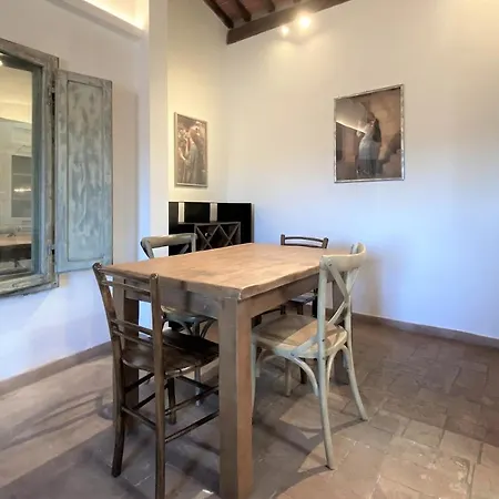 Da Bernardino-cozy With Bike Box Siena